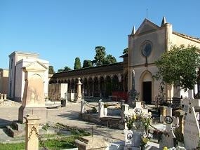 Cimitero: Nuovo orario ingresso domenicale e disposizioni per il trasporto delle salme