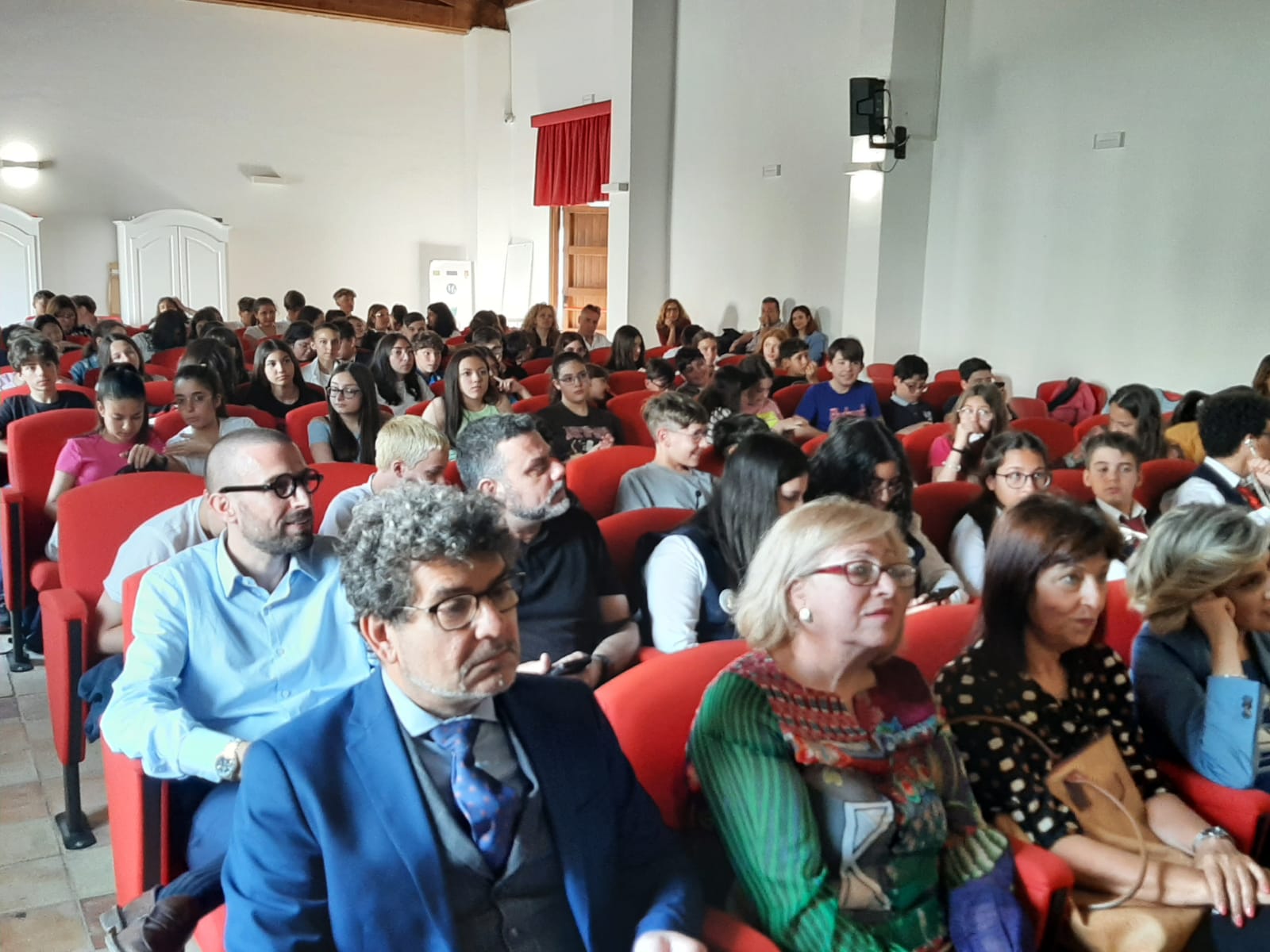 premiazione scuole sfincione platea sindaco