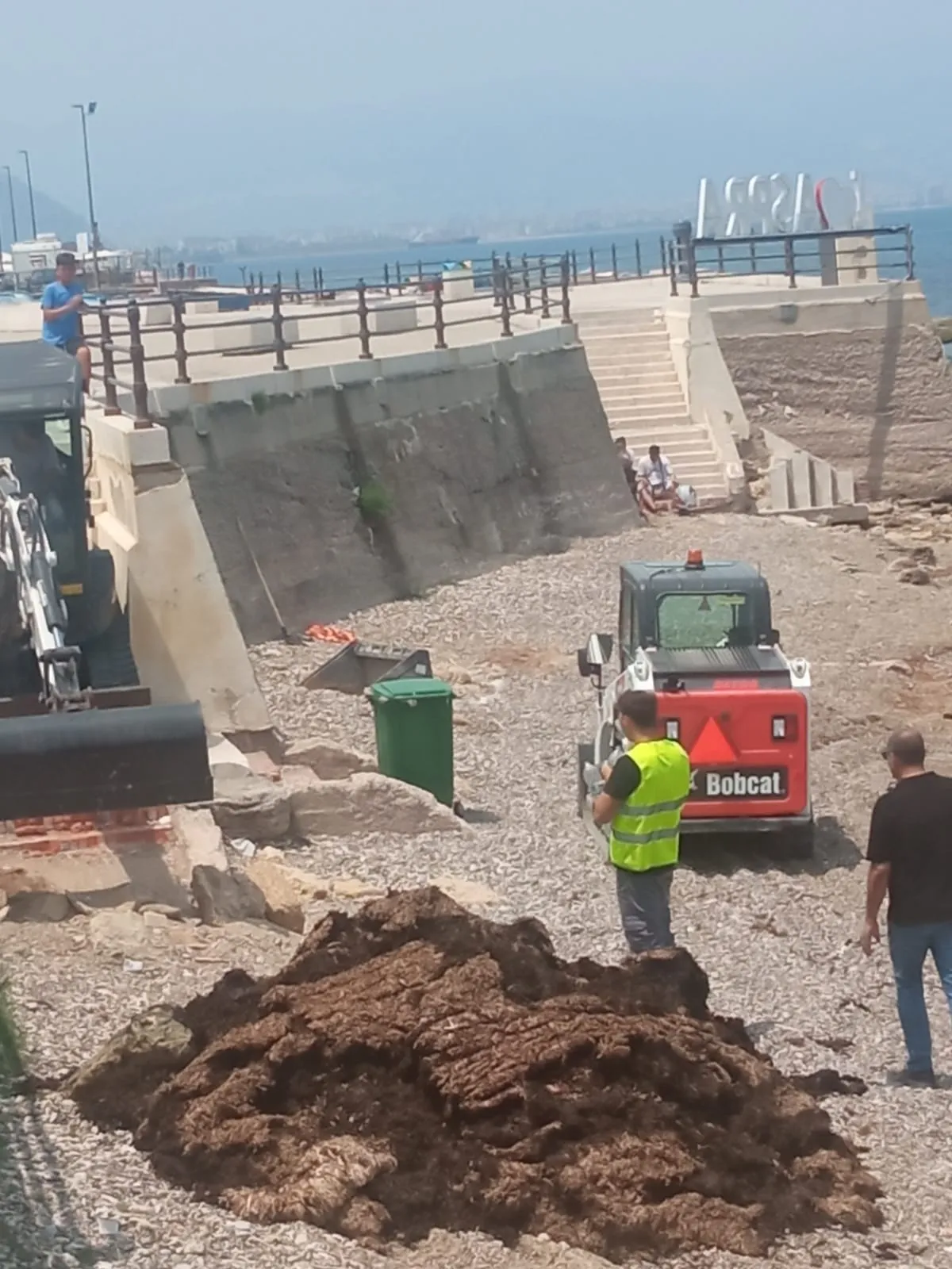 foto pulizia spiaggia (1)