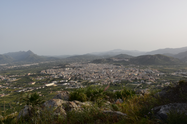 Panoramica della città di Bagheria con vista sul Monte Catalfano