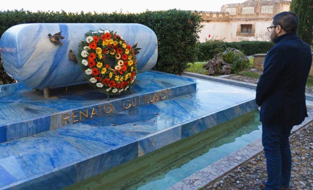37 anni fa moriva Renato Guttuso: l'amministrazione comunale di Bagheria depone una corona di fiori sulla sua tomba